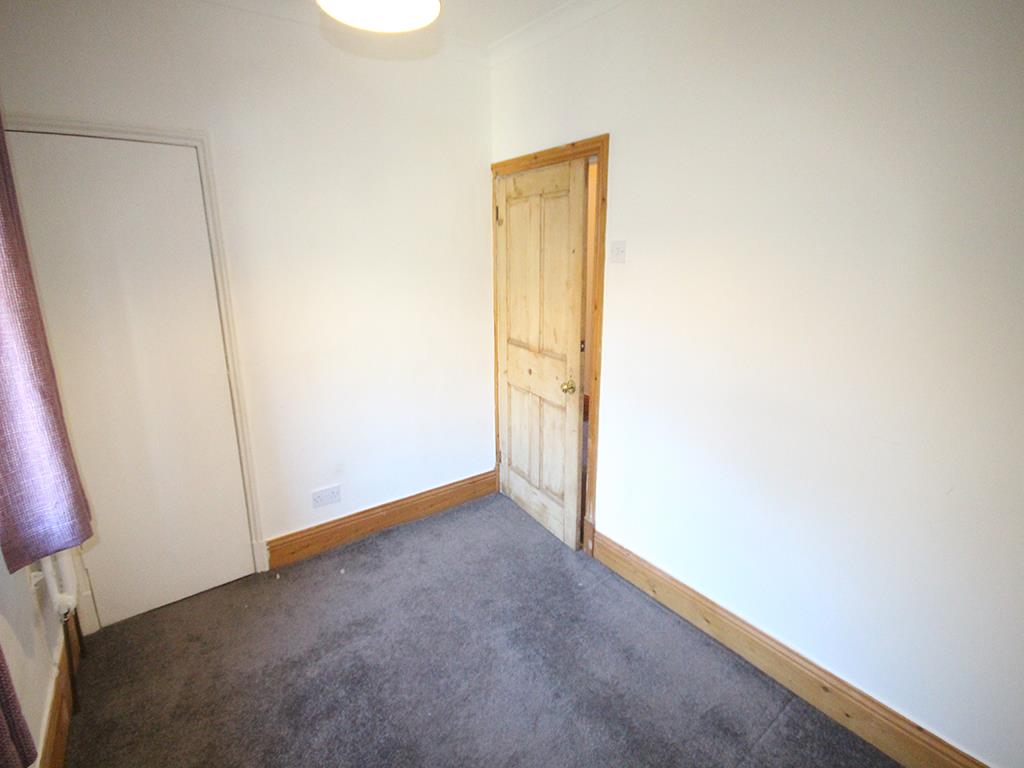 2 bedroom mid terrace house For Sale in Winewall - 2016-02-10 14.52.31.jpg